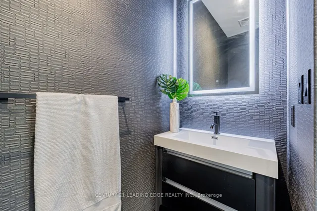 Additional image 16 of 39 QUEENS Quay Unit 1211