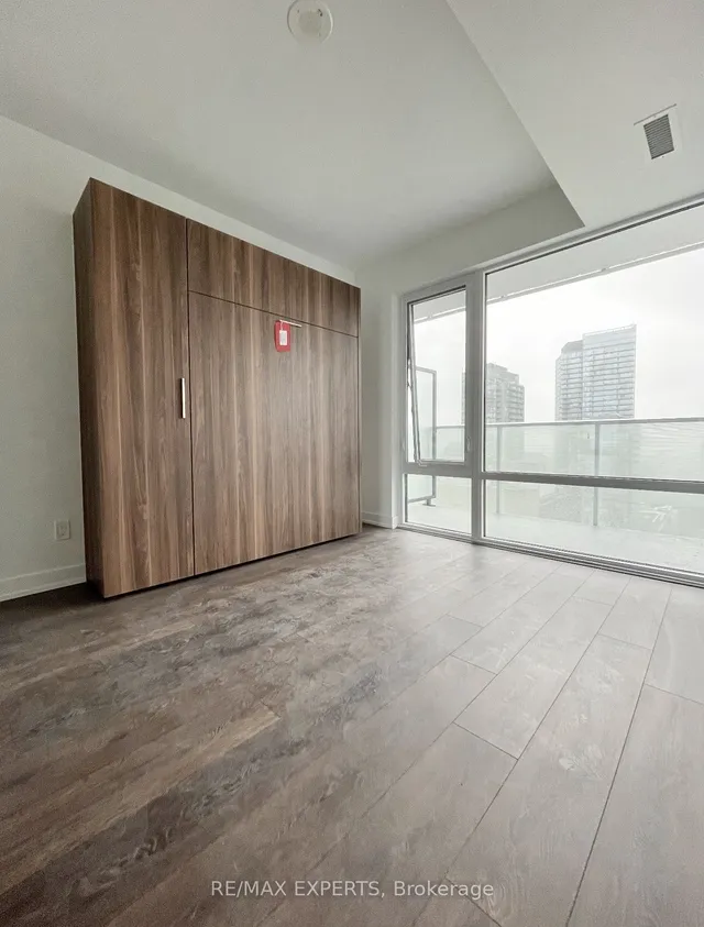 Additional image 10 of 501 Yonge St Unit 3213