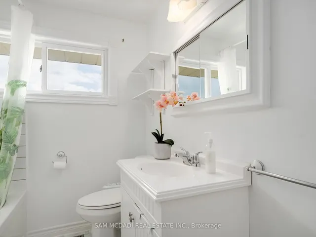 Additional image 25 of 22 De Marco Blvd