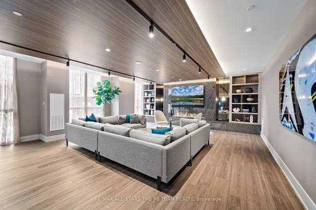 Additional image 32 of 286 Main St Unit 516