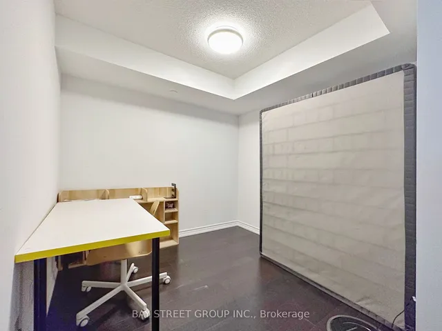 Additional image 15 of 386 Yonge St Unit 720