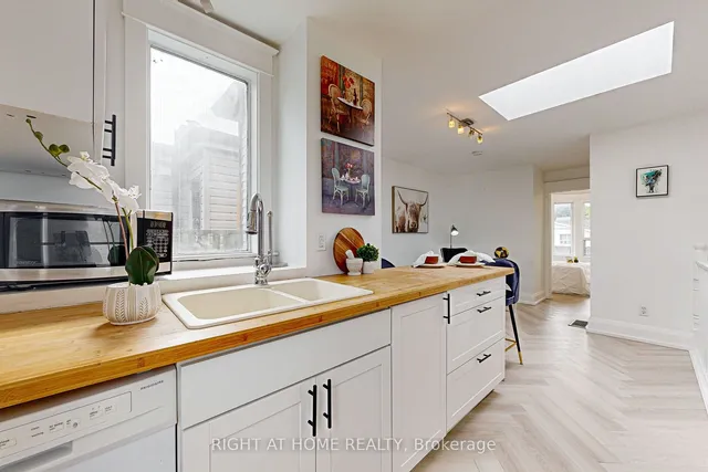 Additional image 13 of 1055 Woodbine Ave