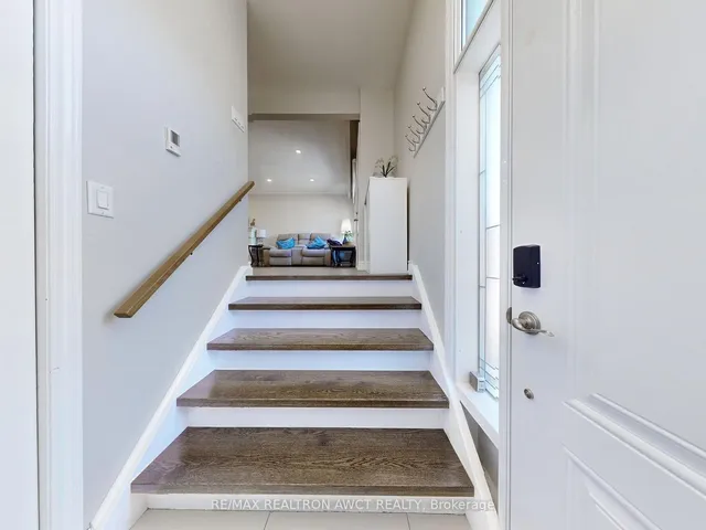 Additional image 21 of 26 Greyhound Dr