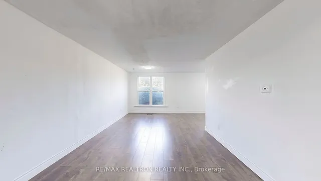 Additional image 6 of 21 Avening Dr