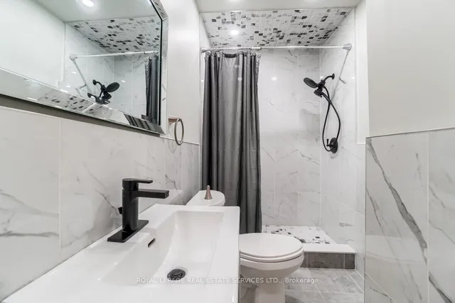 Additional image 33 of 31 Tyndall Ave