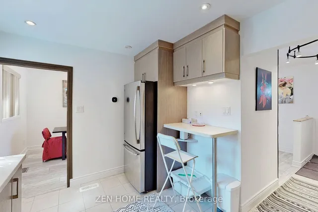 Additional image 14 of 38 Cresthaven Dr