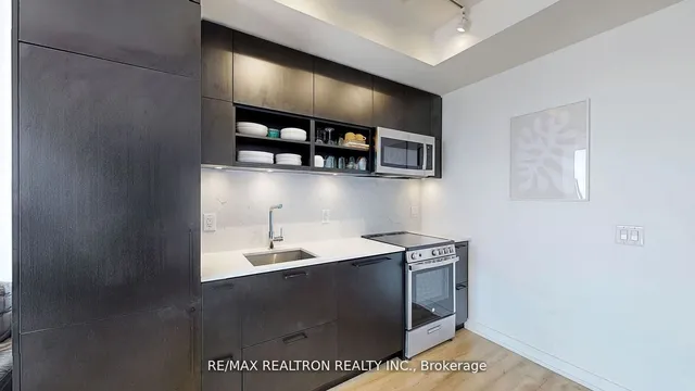 Additional image 10 of 135 East Liberty St Unit 2012