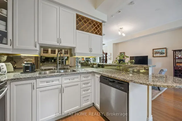 Additional image 9 of 8 Rean Dr Unit TH15