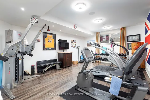 Additional image 32 of 8 Swansdown Dr