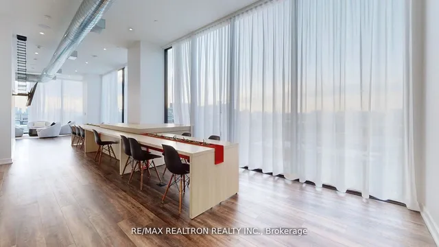 Additional image 32 of 135 East Liberty St Unit 1512