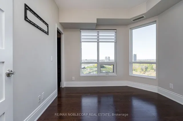 Additional image 11 of 840 Queens Plate Dr Unit 805