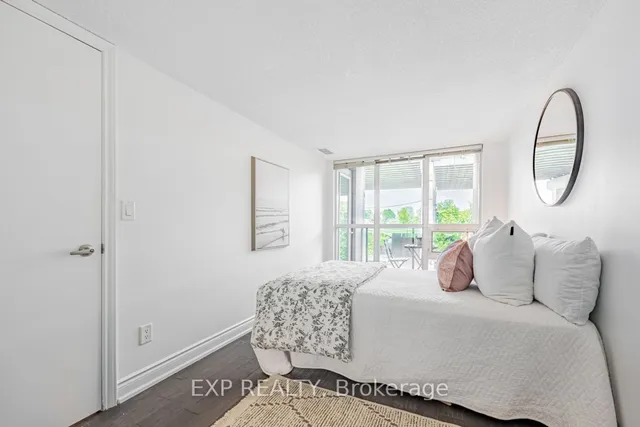 Additional image 13 of 231 Fort York Blvd Unit 327