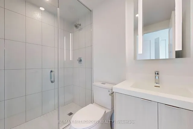 Additional image 20 of 20 Inn On The Park Dr Unit 638