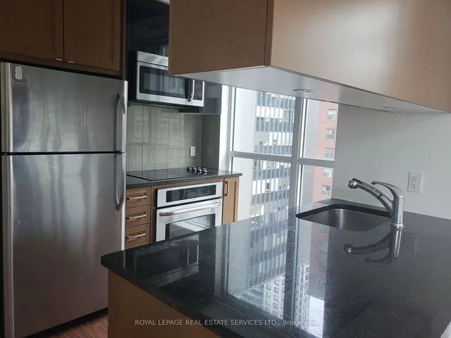 Additional image 8 of 98 Lillian St Unit 520