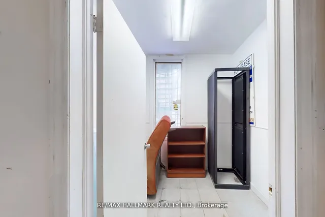 Additional image 22 of 534 Queen St