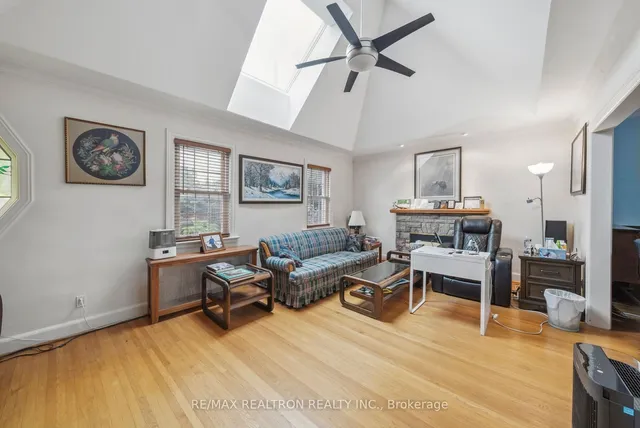 Additional image 8 of 1230 Avenue Rd