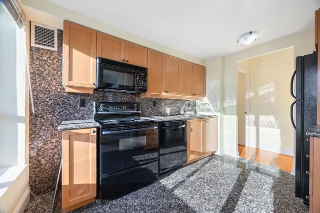 Additional image 11 of 889 Bay St Unit 1610