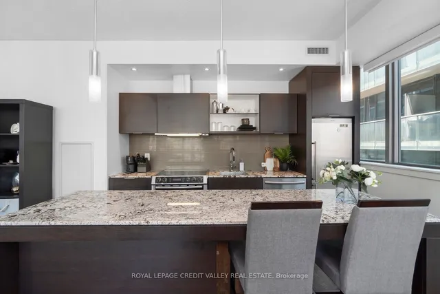 Additional image 10 of 8 Charlotte St Unit 1003