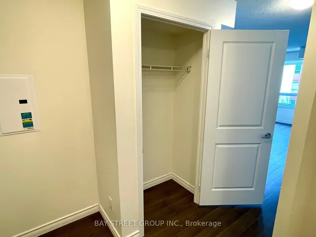 Additional image 6 of 27 Rean Dr Unit 402