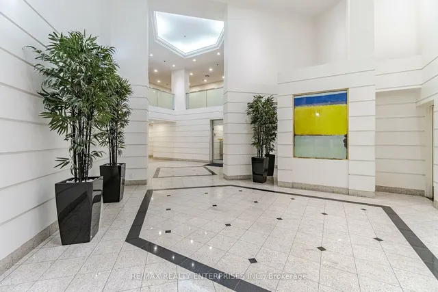 Additional image 4 of 717 Bay St Unit 701