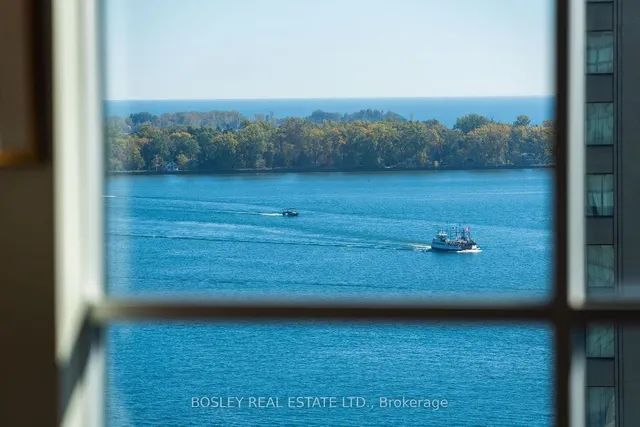 Additional image 30 of 10 Queens Quay Unit 2006