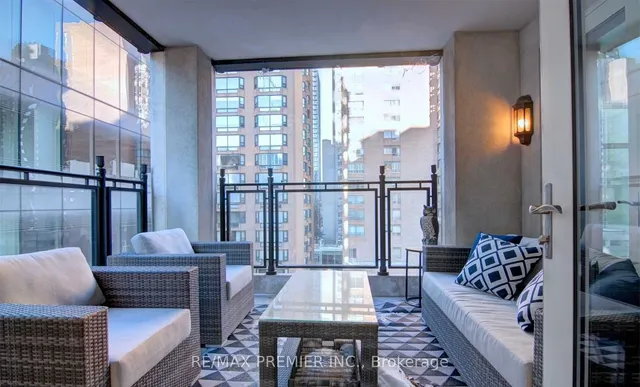 Additional image 18 of 1 St Thomas St Unit 8D