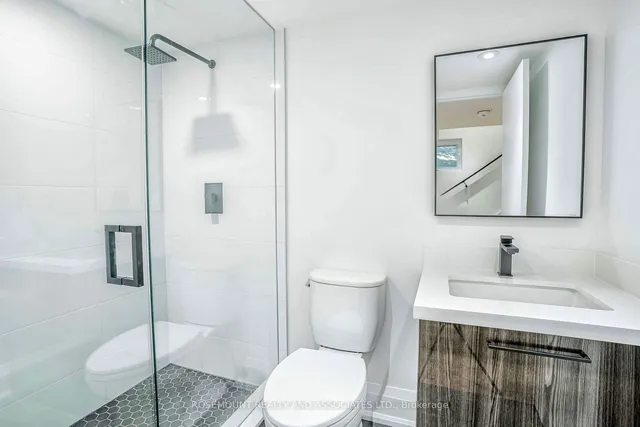 Additional image 24 of 37 Radlett Ave