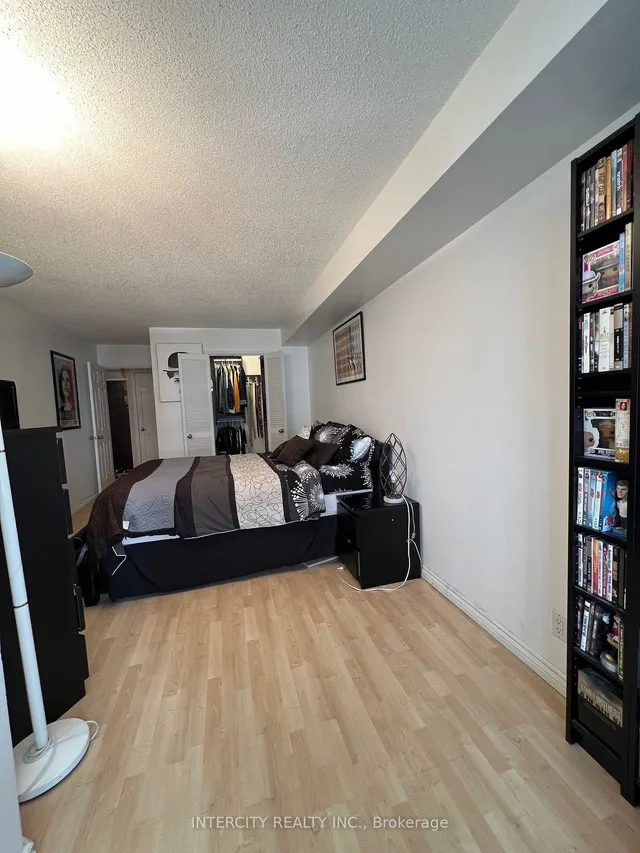 Additional image 16 of 717 Bay St Unit 509