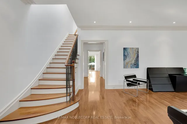 Additional image 7 of 35 Yorkdale Cres