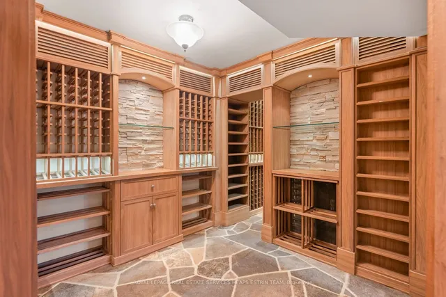 Additional image 28 of 55 Valecrest Dr