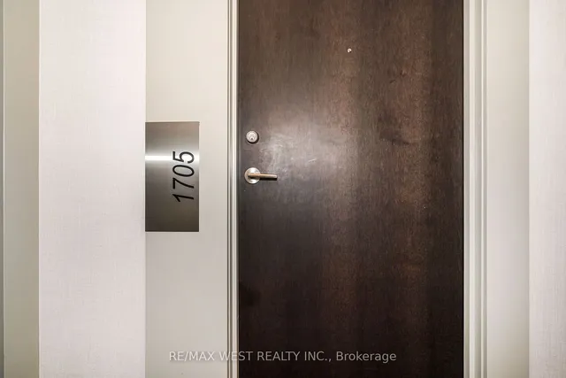 Additional image 8 of 10 Park Lawn Rd Unit 1705