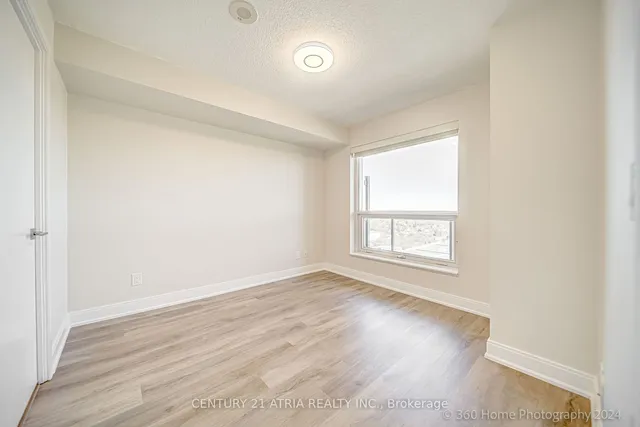 Additional image 14 of 135 Village Green Sq Unit 2015