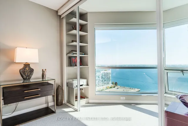 Additional image 18 of 10 Queens Quay Unit 2006