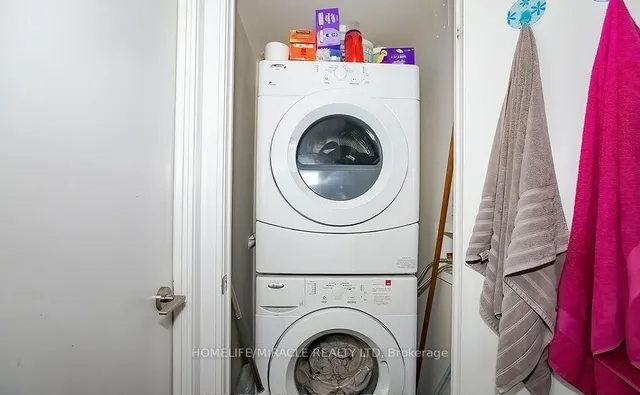 Additional image 25 of 181 Village Green Sq Unit Ph20