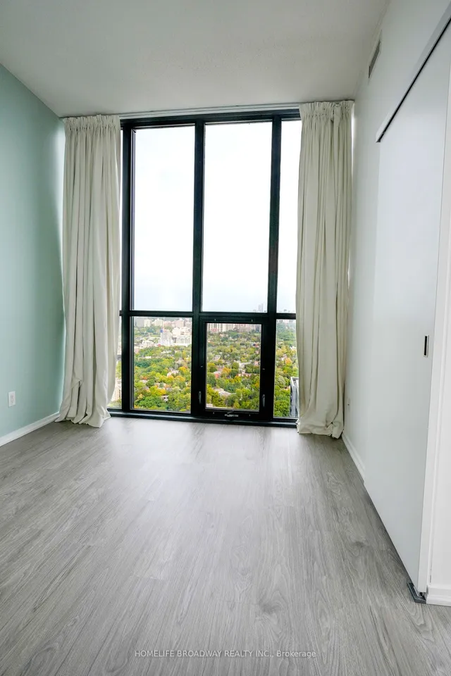 Additional image 31 of 101 Charles St Unit 4810