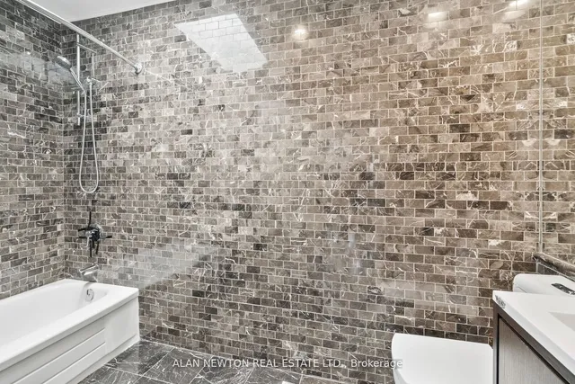 Additional image 23 of 31 Carnival Crt