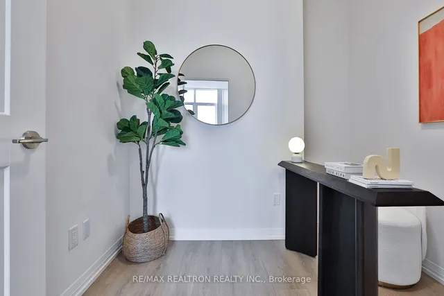 Additional image 19 of 28 Widmer St Unit GPH26