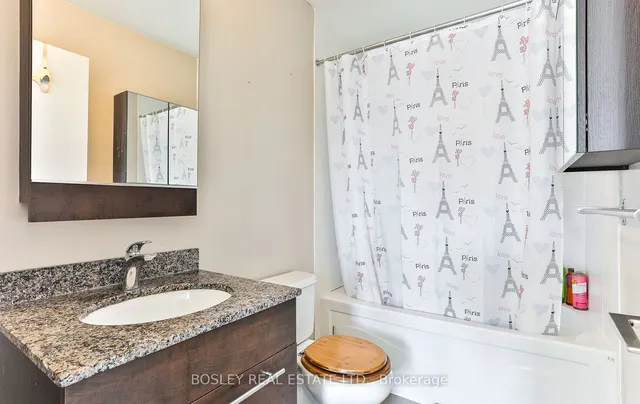 Additional image 12 of 500 Sherbourne St Unit 809