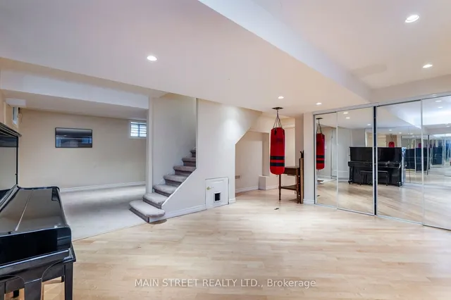 Additional image 33 of 73 Colin Ave