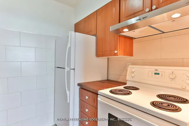 Additional image 8 of 940 Caledonia Rd Unit 1003