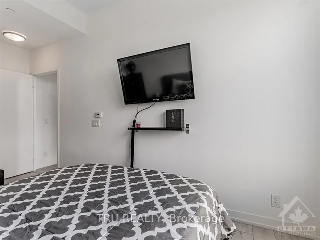 Additional image 20 of 270 DUFFERIN St Unit LPH12