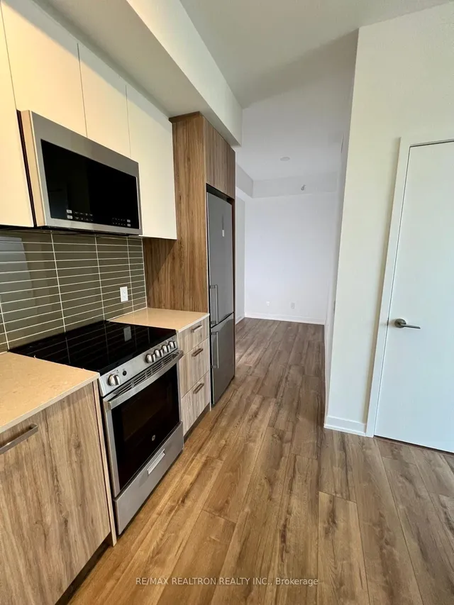 Additional image 8 of 1787 St Clair Ave Unit 604