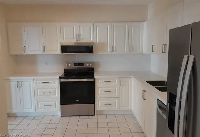 Additional image 17 of 33 Harbour Sq Unit 2037