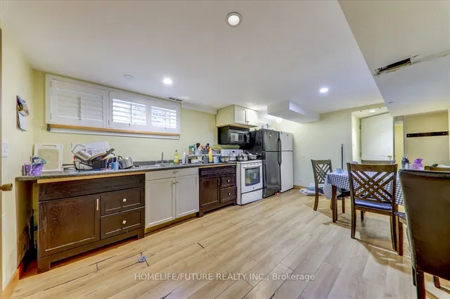 Additional image 22 of 8 Bonacres Ave