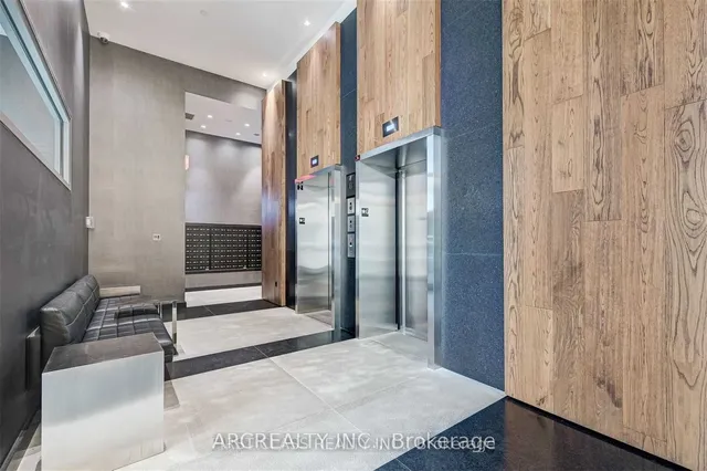 Additional image 3 of 435 Richmond St Unit 404