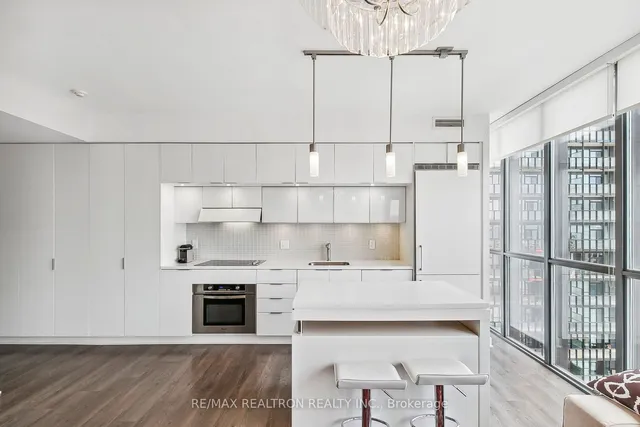 Additional image 7 of 110 Charles St Unit 2604