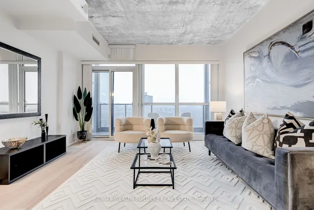210 Simcoe St Unit 1706