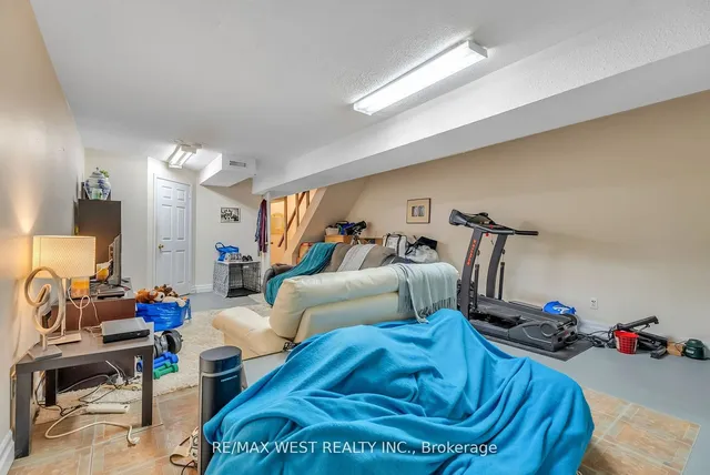 Additional image 25 of 103 Bernice Cres