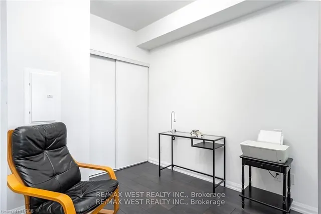 Additional image 9 of 4208 Dundas St Unit 315