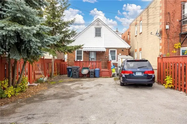 Additional image 30 of 349 Kipling Ave